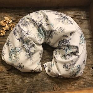 Floral heat pack infused with essential oils.